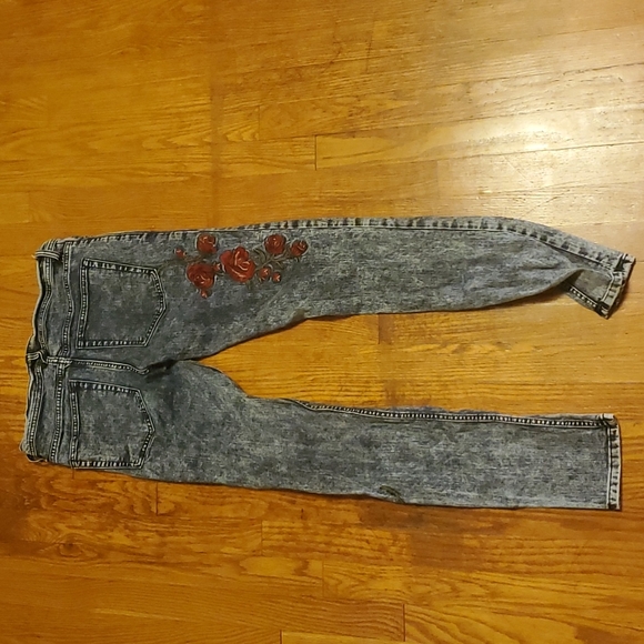 Rose Urban Outfitters Jeans - Picture 2 of 4